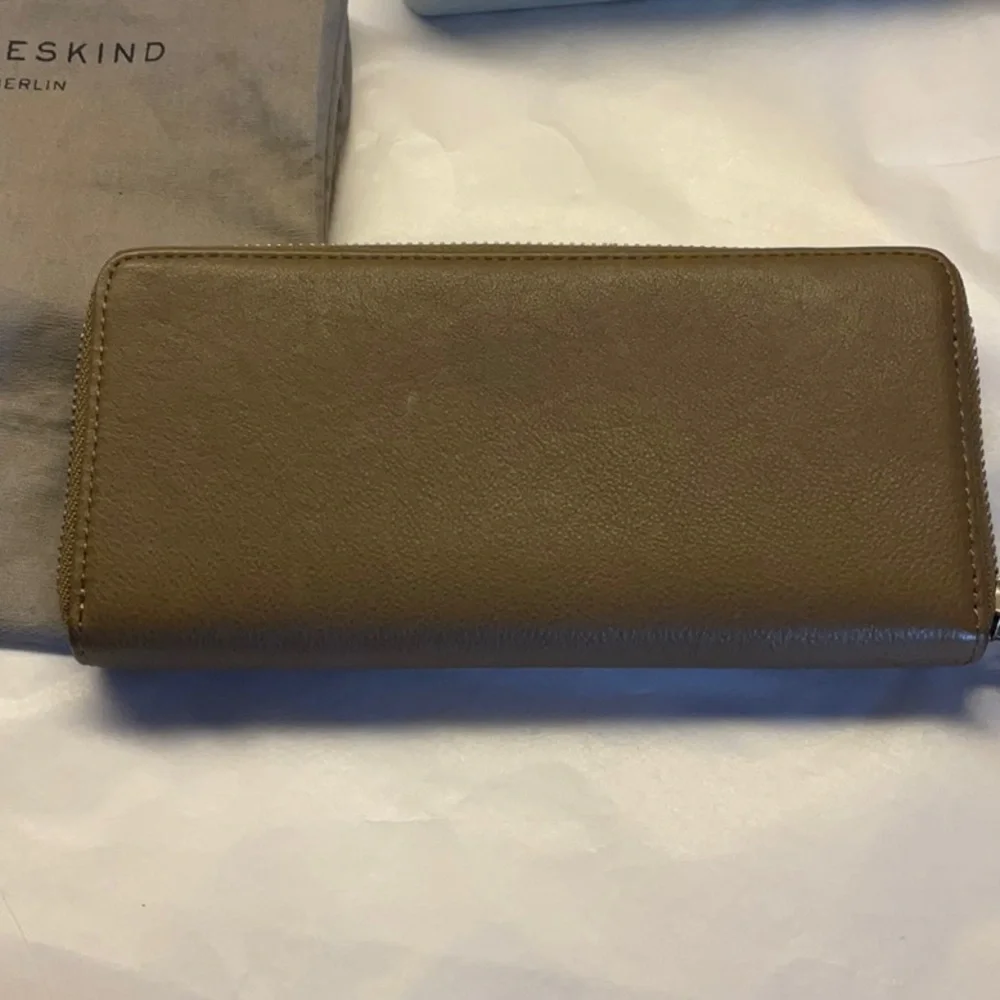 Liebeskind Zip Wallet Clutch Leather Brown - Picture 2 of 7
